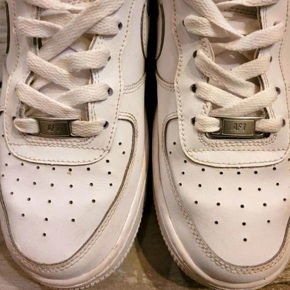 NIKE AIR FORCE 1 Classic all white sneakers basketball gorpcore shoes 7Y 8.5W - Picture 6 of 11